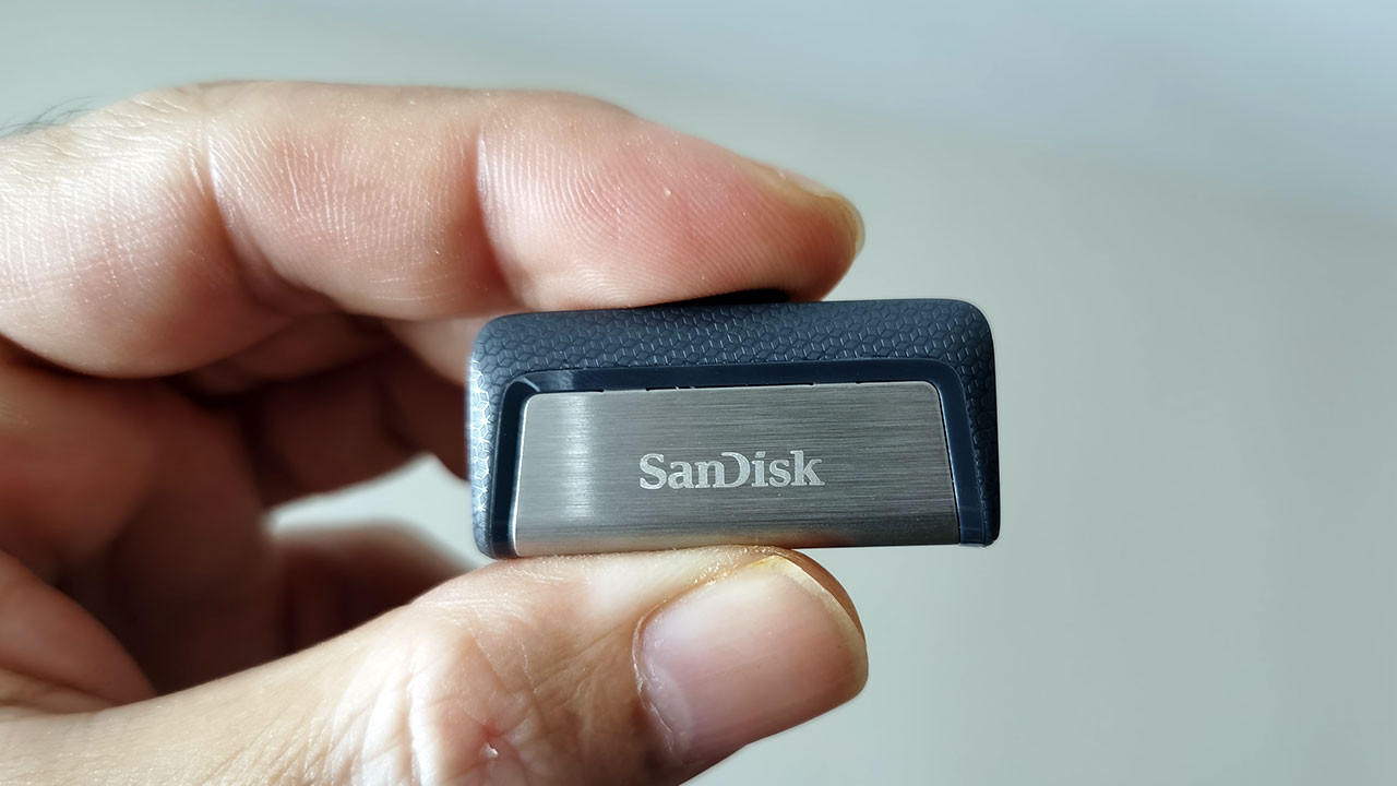 Çok yönlü USB bellek: SanDisk Ultra Dual Drive Type-C
